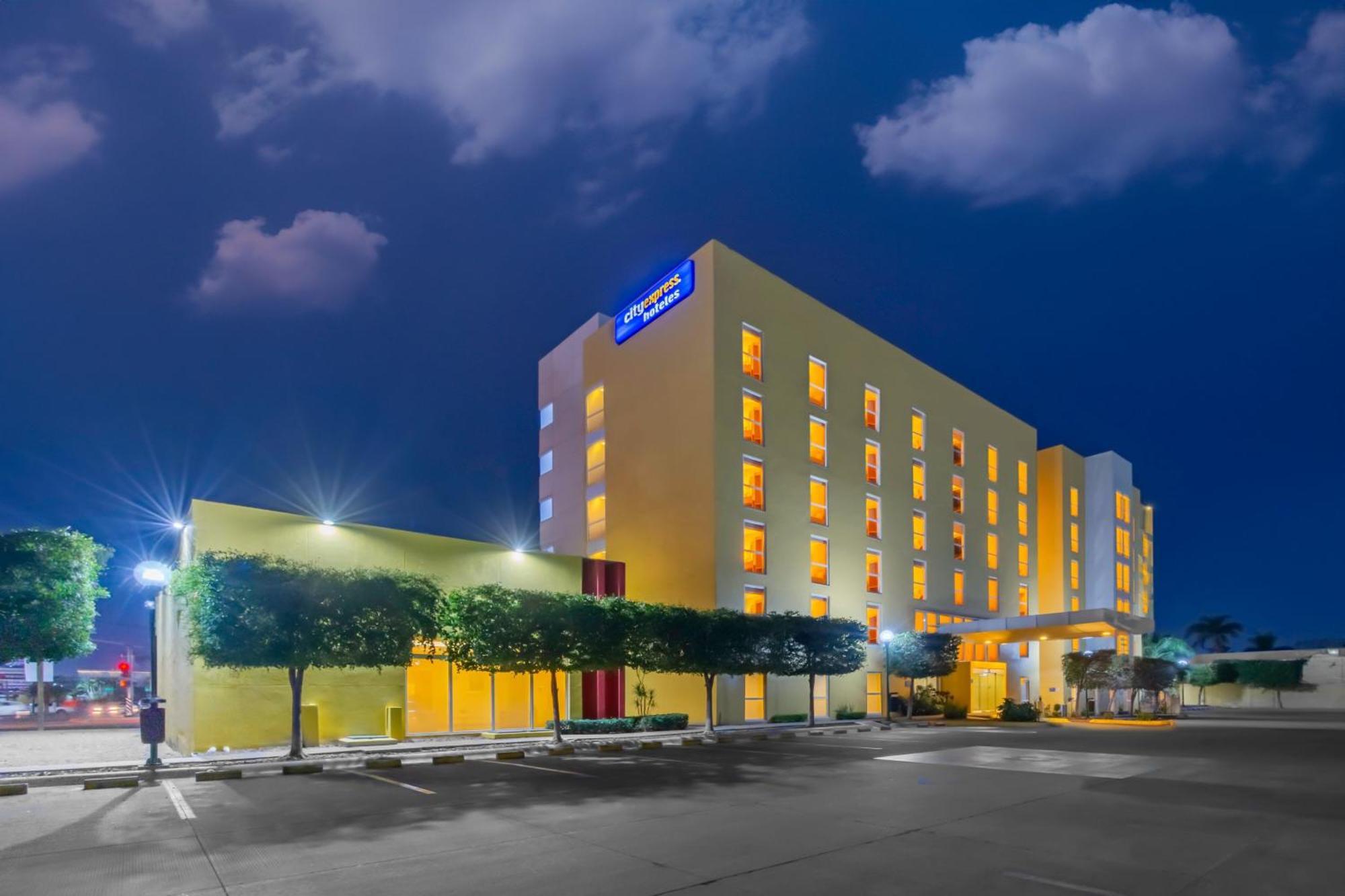 City Express By Marriott Ciudad Obregón Eksteriør billede
